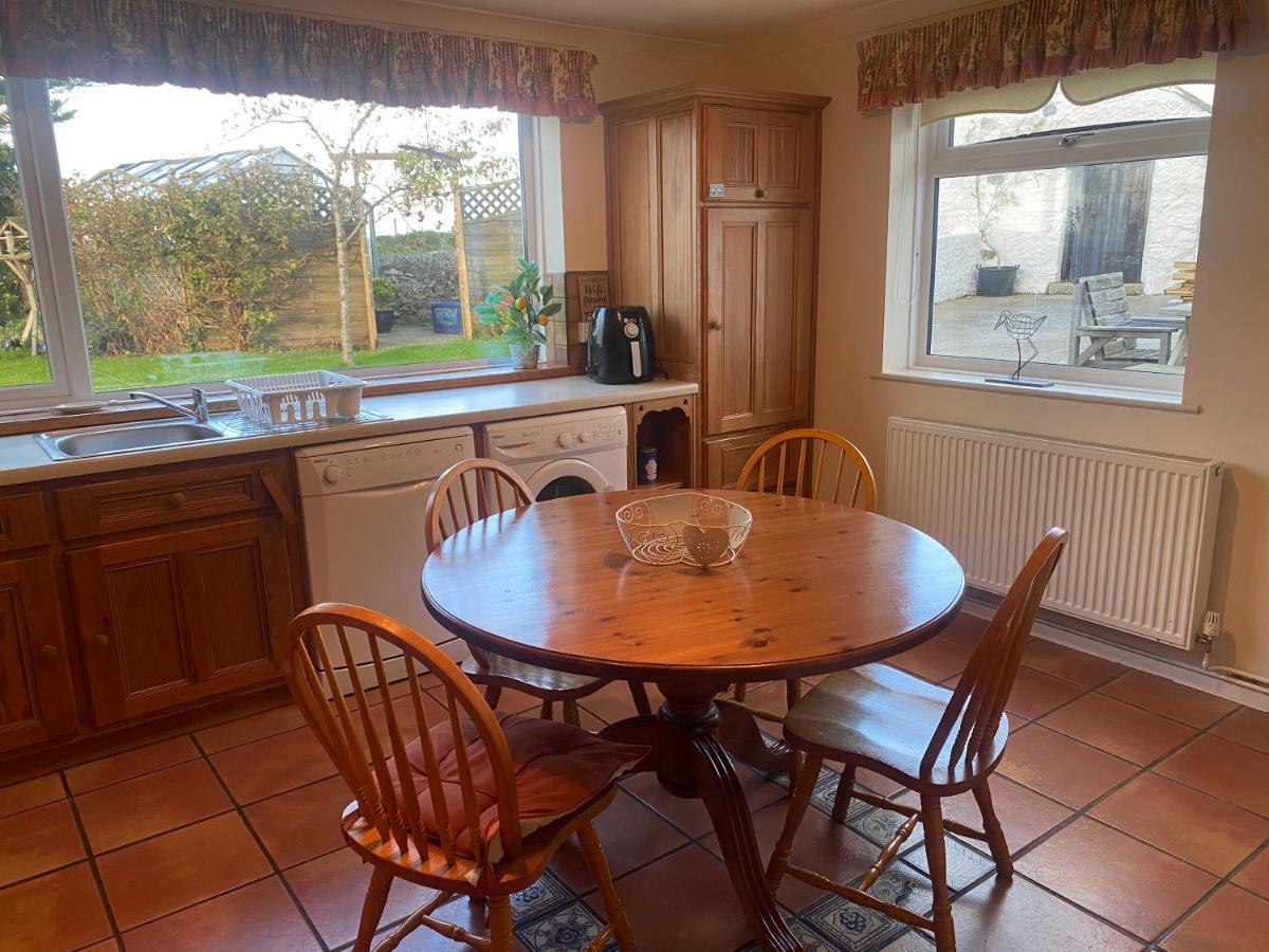 Charming 2 Bed House Near Rhoscolyn Discounts For Villa Holyhead Exterior photo